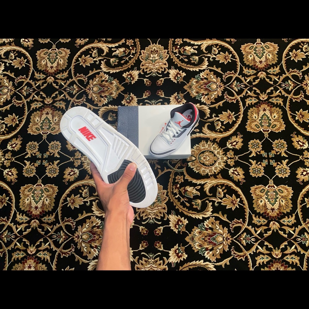 Jordan 3 Fire Red